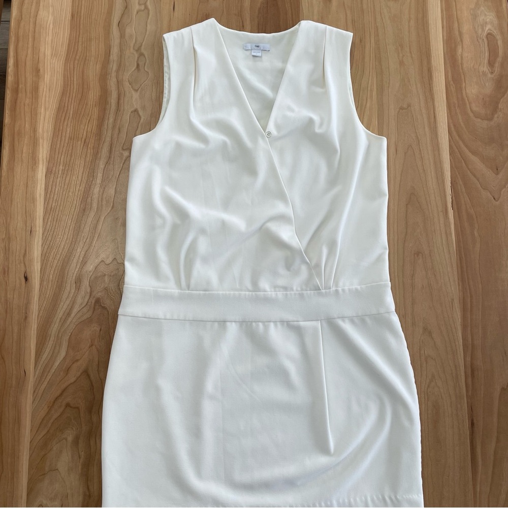 Gap Ivory Sleeveless Front Cross Over V-neck Dress Size 8